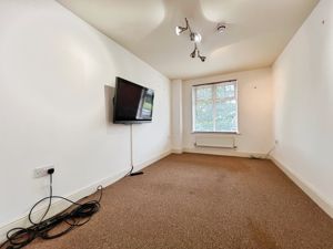 Office 4- click for photo gallery
